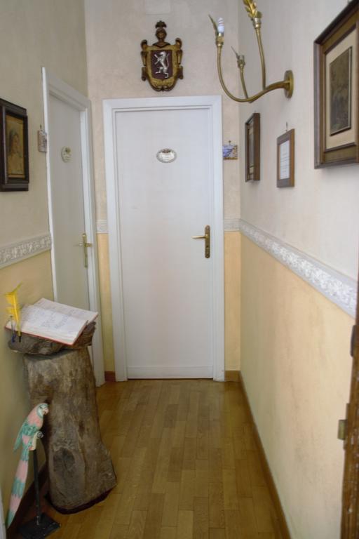 B&B Carolina Plebiscito R. Napoli Bagian luar foto