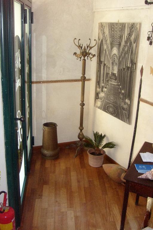 B&B Carolina Plebiscito R. Napoli Bagian luar foto